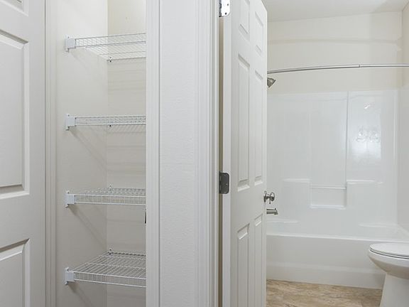 3rd image of 1100 S Market Ave #32