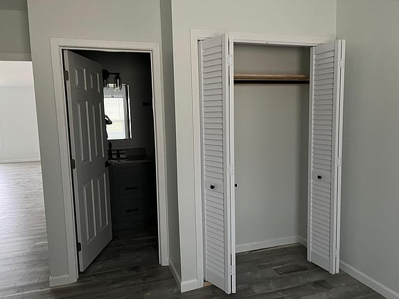 Master bedroom private bath