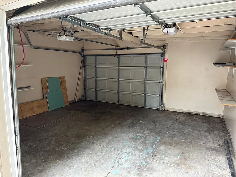 153 S Swall Dr — Photo 33