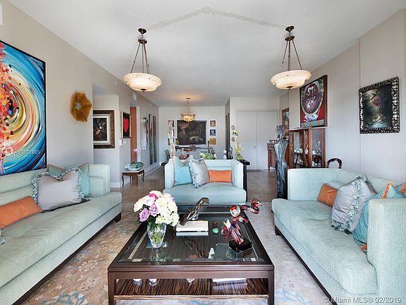 5th image of 642 Valencia Ave Unit 306