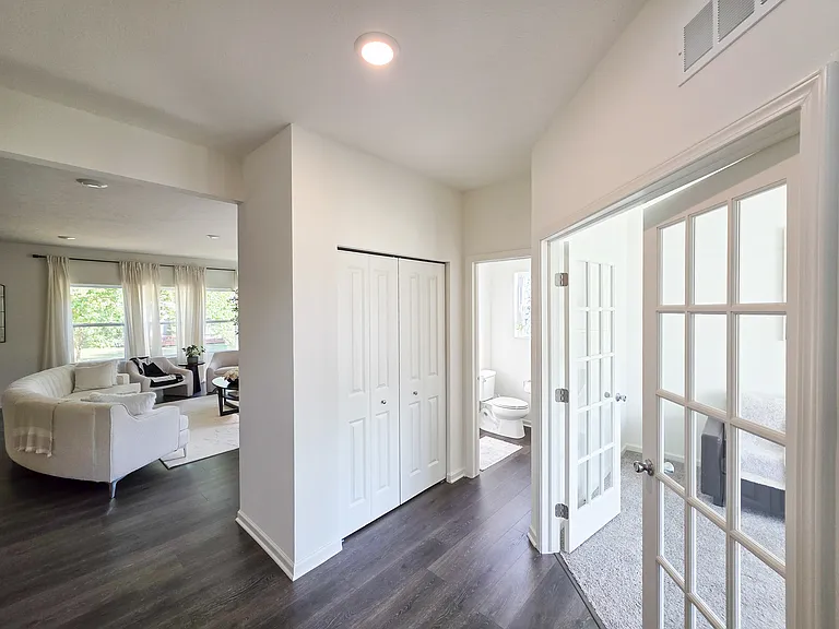 920 Forest St — Photo 8