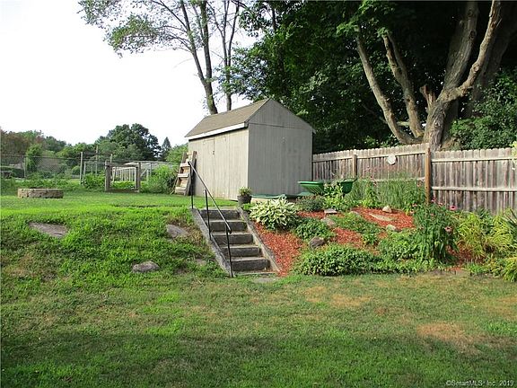 2nd image of 172 Old Turnpike Rd