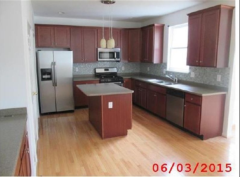 2nd image of 13 Parliament Rd