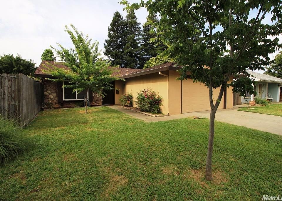 1st image of 2732 Bridgeford Dr