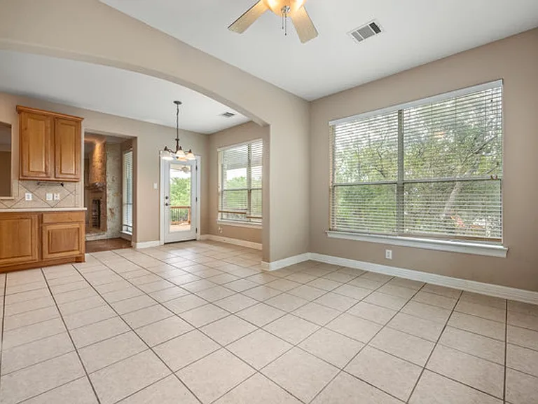 410 Cadence Hl — Photo 9