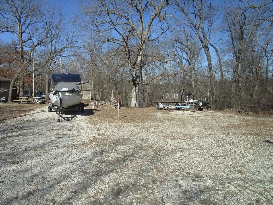 1st image of 20 Gibson Ln