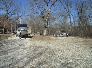 20 Gibson Ln, Pana, IL