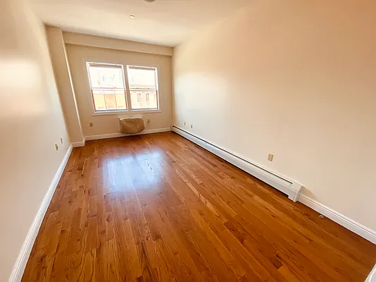 Rented by Voro, LLC | media 16