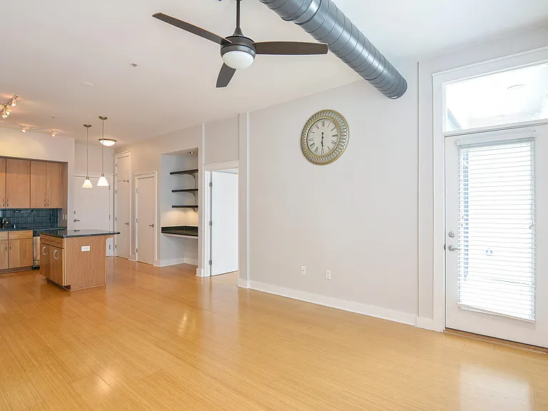 535 S Upper St #402 — Photo 8