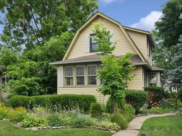 285 N Larch Ave, Elmhurst, IL 60126