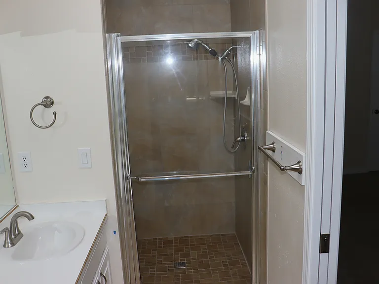 1328 E Hunter Dr — Photo 19