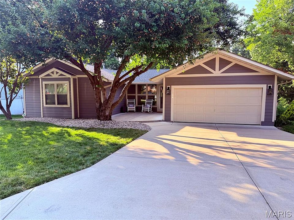 1st image of 213 Shirewood Dr