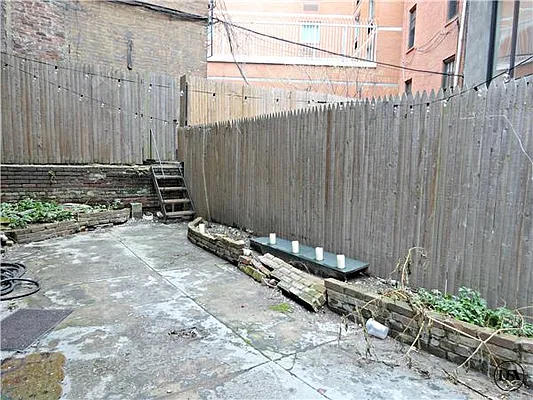 Rented by DSA Realty | media 36