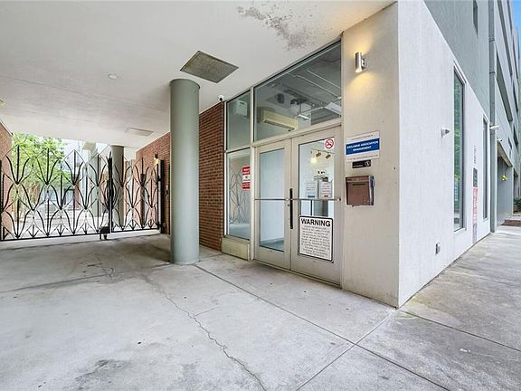 5th image of 620 Glen Iris Dr NE Unit 216