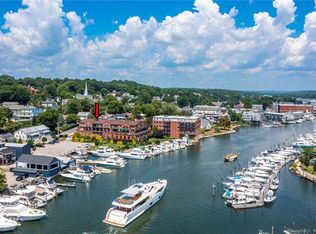 17 Water St APT A-12, Groton, CT 06355