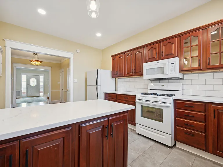 344 Fountain St — Photo 18