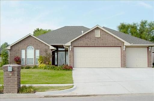 1st image of 1820 Broone Dr