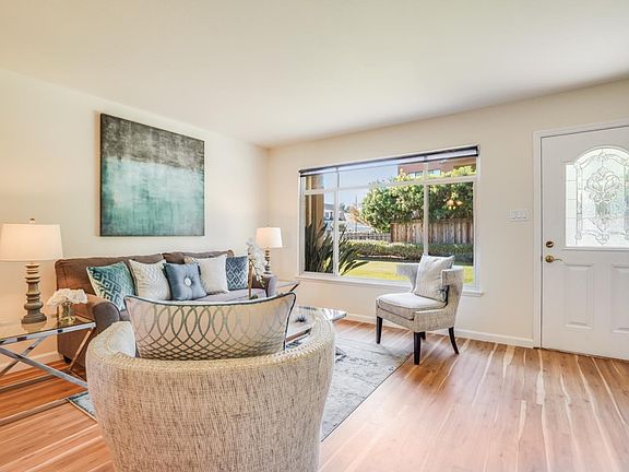 4th image of 1531 Marina Ct Unit F