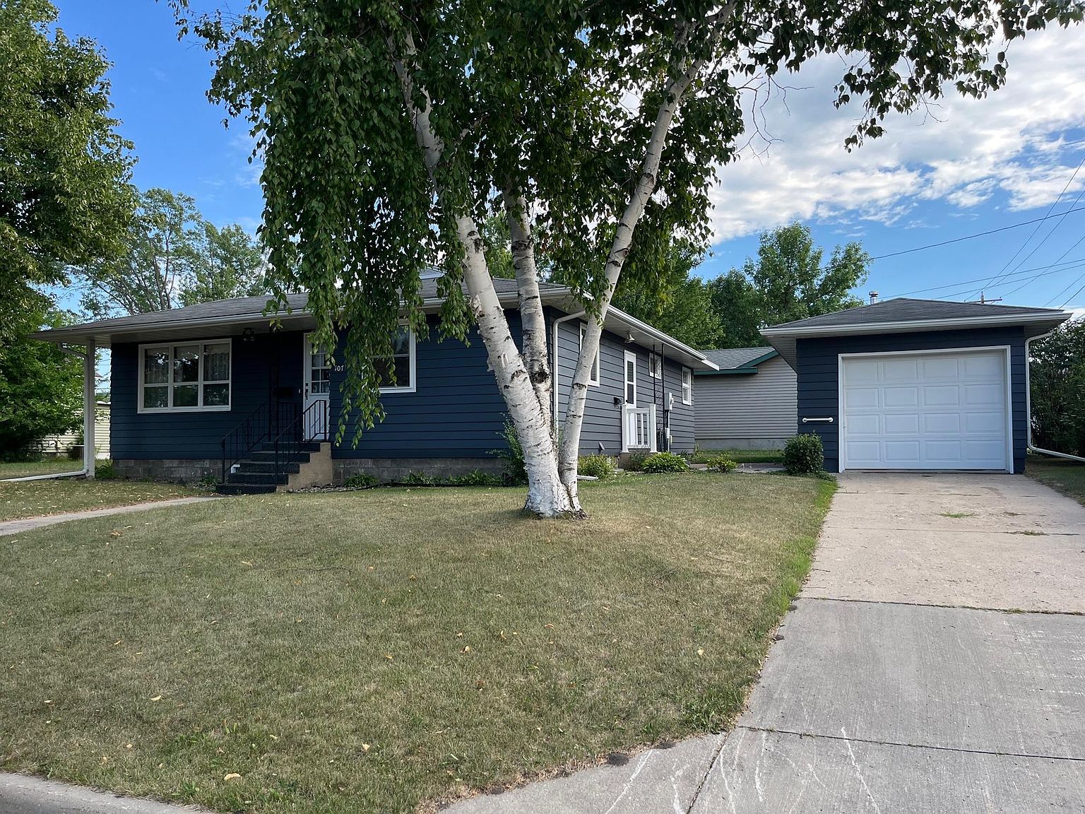 107 4th St S, Sauk Centre, MN 56378 Zillow