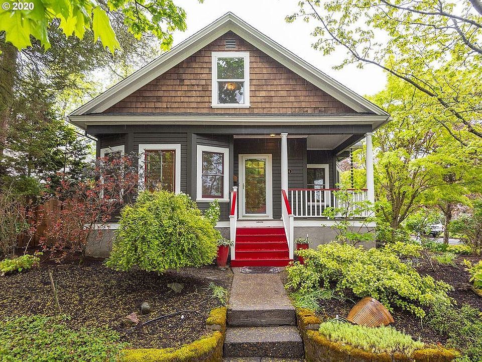 1st image of 8134 SE 15th Ave
