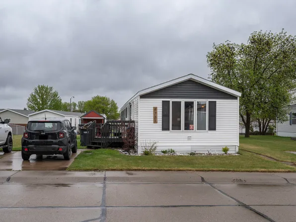 4731 British Dr, Bismarck, ND 58503