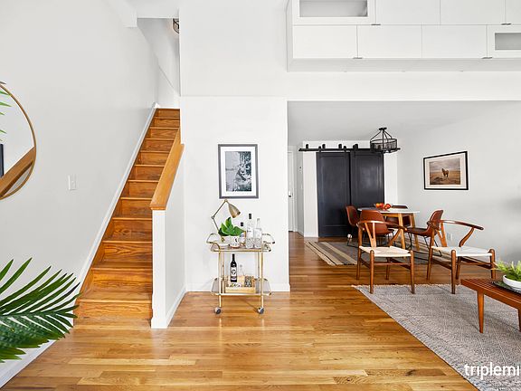 3rd image of 321 W 82nd St APT 9