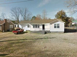 457 9th St N, Guin, AL 35563