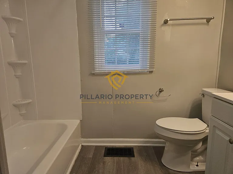 3527 N Chester Ave — Photo 6