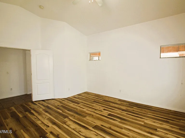 25735 W Elwood St — Photo 28