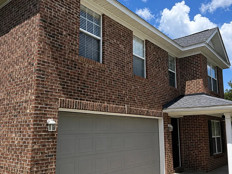 276 Hollingsworth Ln — Photo 3