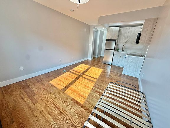5th image of 195 Underhill Ave #2H