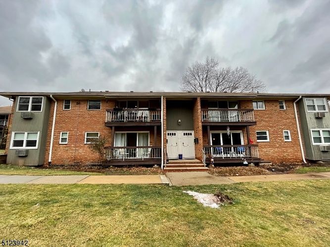 1st image of 16 Deanna Dr APT 30