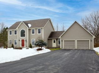 4700 Rustic Ln, Manlius, NY 13104