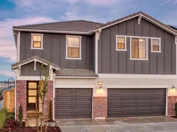 1230 E Via Girasoli Dr, Fresno, CA 93730