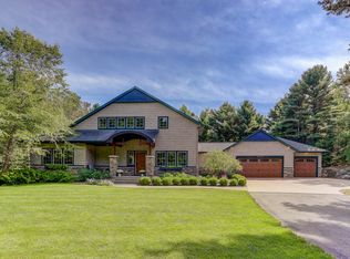 16960 Eagle Lake Dr, Holland, MI 49424