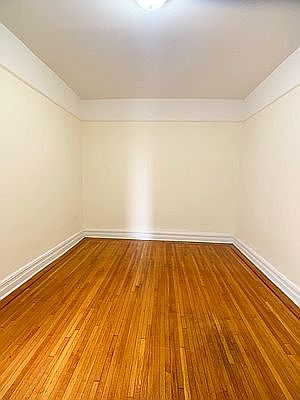 3rd image of 8660 Bay Pkwy #4