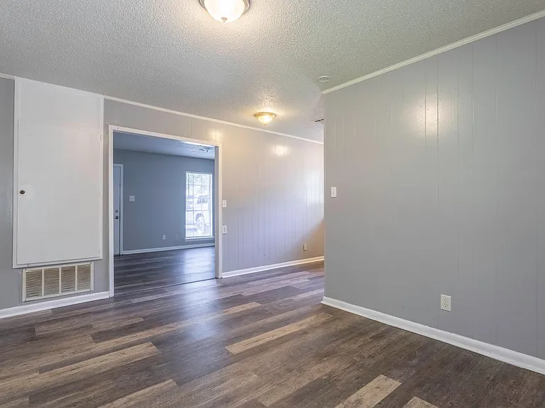 702 Placid Dr — Photo 16