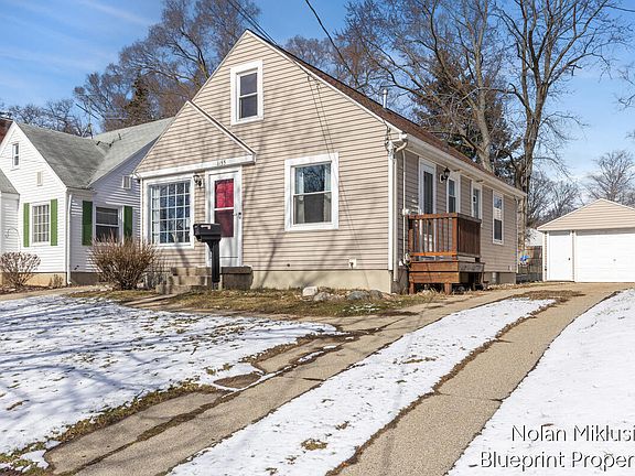 2nd image of 1155 Edna St SE