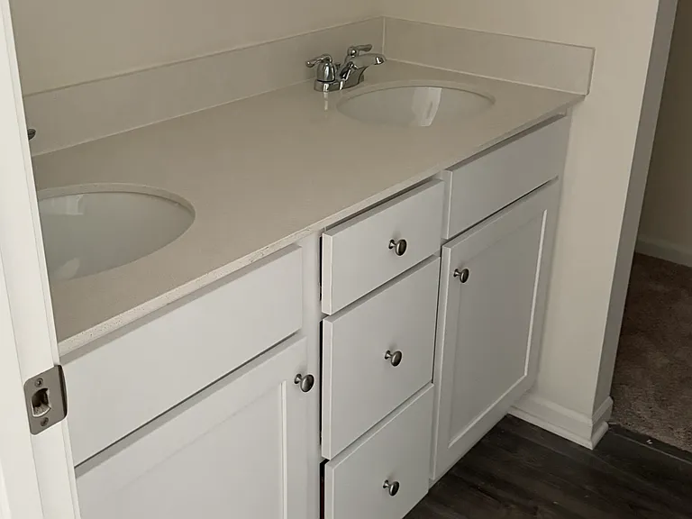 4045 Flora Ave — Photo 6
