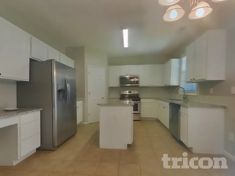 403 Park Creek Trce — Photo 5