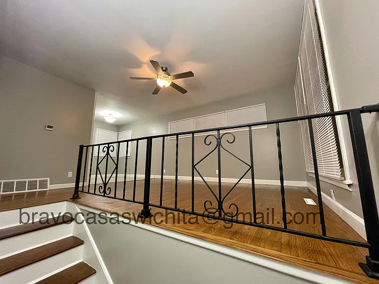 2227 S Bonn Ave — Photo 2