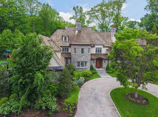 104 Devonwood Ln, New Canaan, CT 06840
