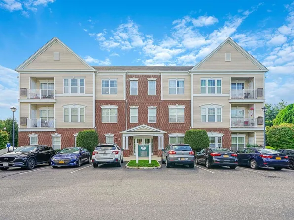 937 Kirkland Court #937, Central Islip, NY 11722