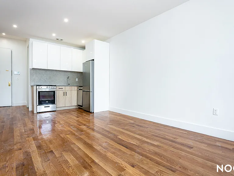 589 Knickerbocker Ave #2 — Photo 3