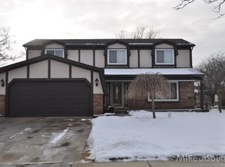 38665 Fairfield Dr, Sterling Heights, MI 48310