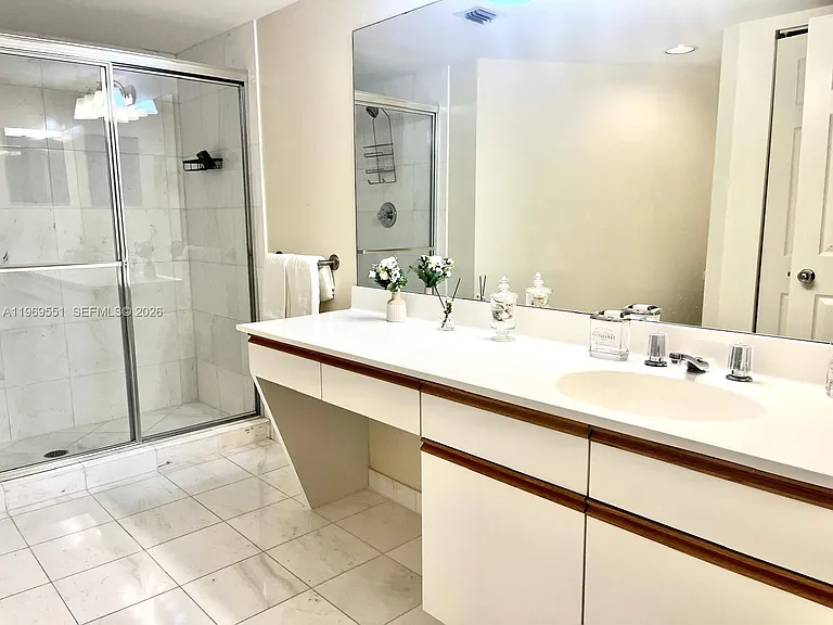 3530 Mystic Pointe Dr #2504 — Photo 14