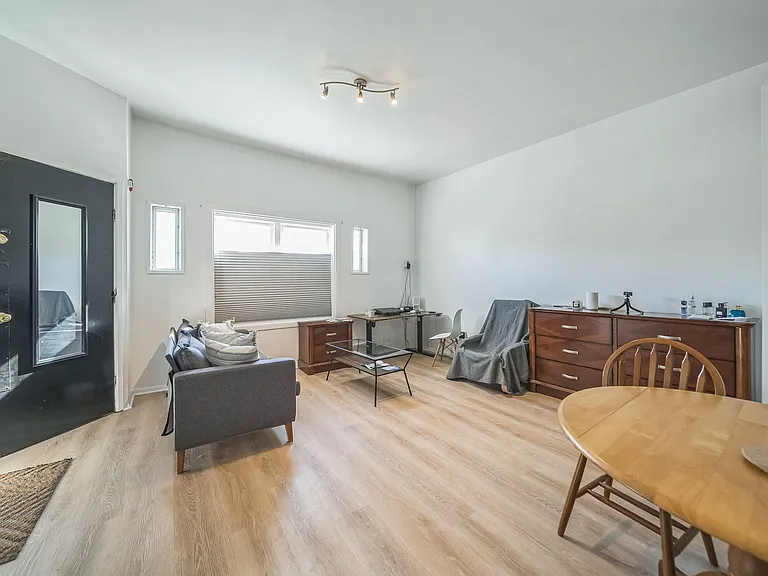 2958 Richmond St #1F — Photo 3