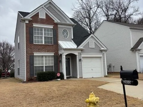 2005 McKenzie Creek Dr, Charlotte, NC 28270