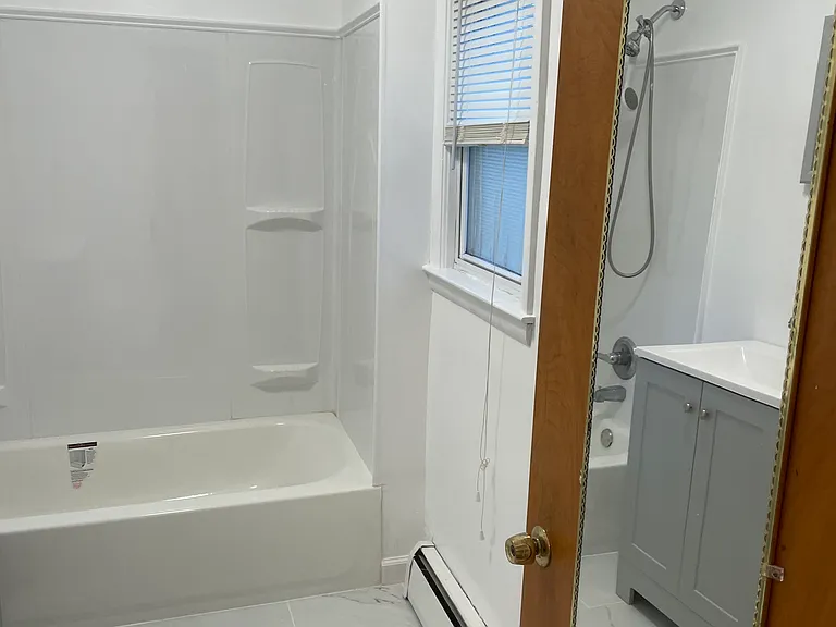 426 Burritt St #2 — Photo 5