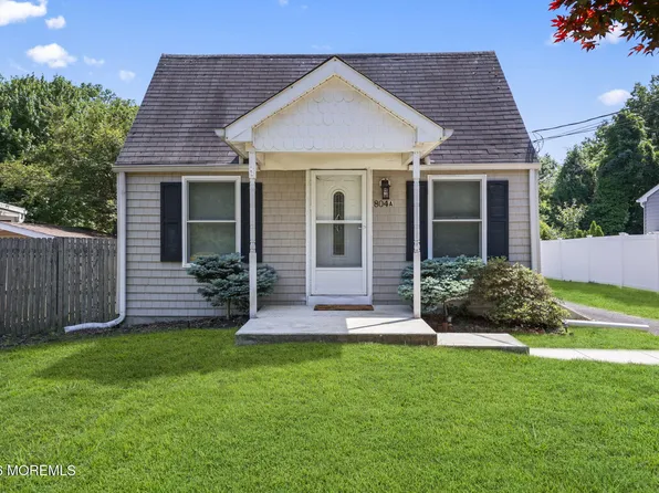804 Nutswamp Rd Front Red, Red Bank, NJ 07701